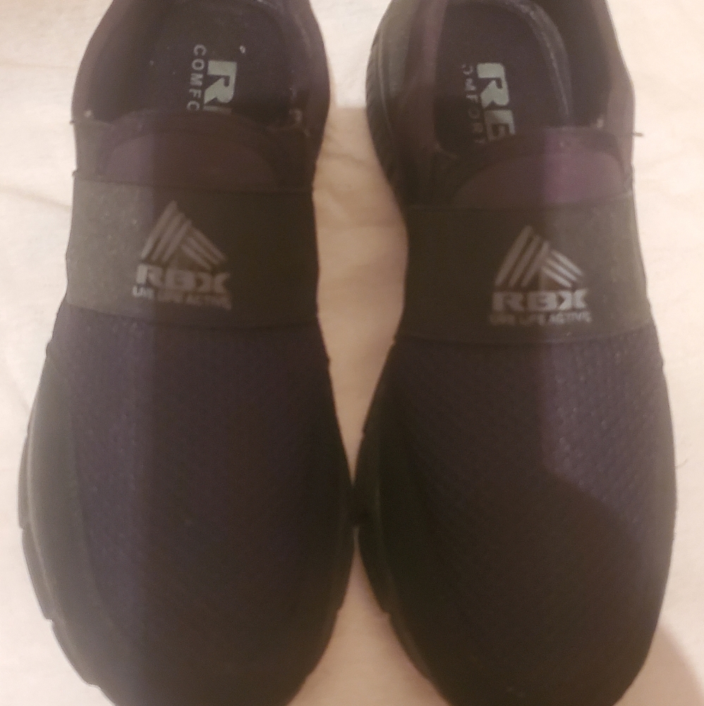 rbx black slip on no laces sneakers used once